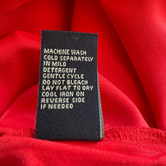 DG2 by Diane Gilman bright red long sleeve layered pullover v-neck blouse size M - Picture 9 of 9